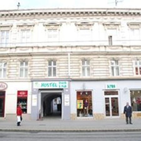 Hyde Park Hostel 브라티슬라바 외부 사진